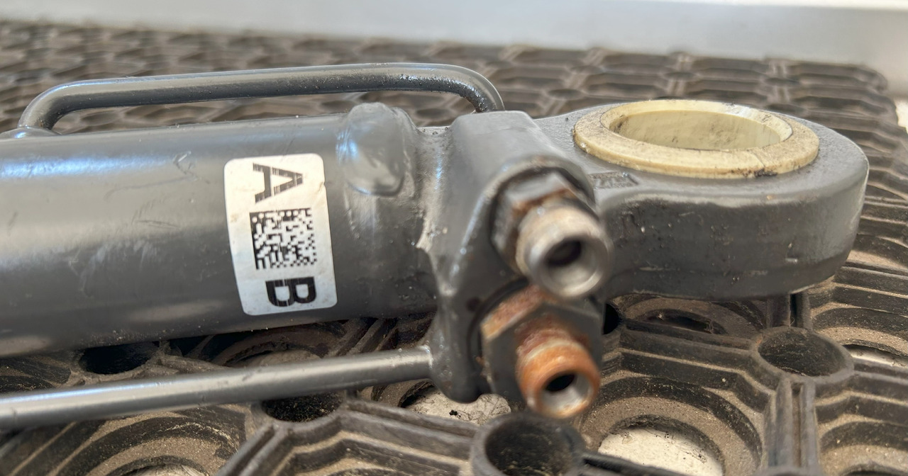 MERCEDES ATEGO CABIN LIFTING ACTUATOR + PUMP - 운전실 서스펜션 : 사진 5 MERCEDES ATEGO CABIN LIFTING ACTUATOR + PUMP - 운전실 서스펜션 : 사진 5