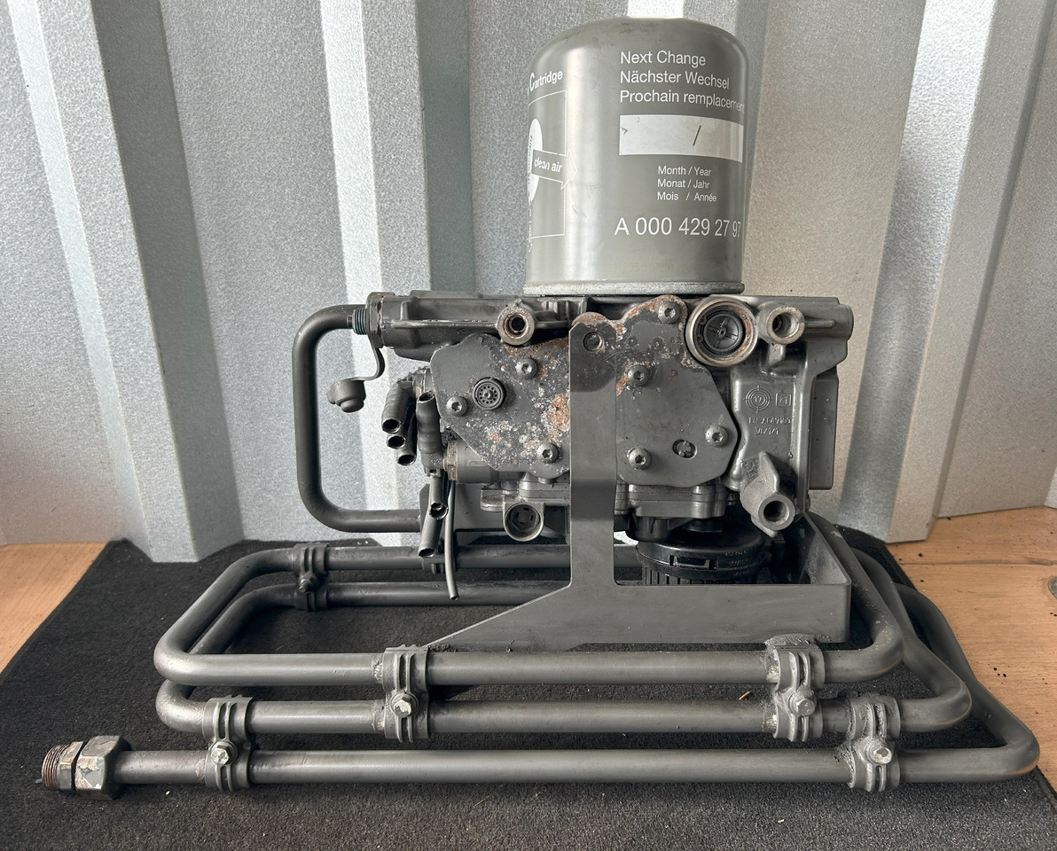 MERCEDES-BENZ ACTROS MP4 EAPU AIR DRYER WITH COIL - 브레이크 부품 트럭 용 : 사진 1 MERCEDES-BENZ ACTROS MP4 EAPU AIR DRYER WITH COIL - 브레이크 부품 트럭 용 : 사진 1