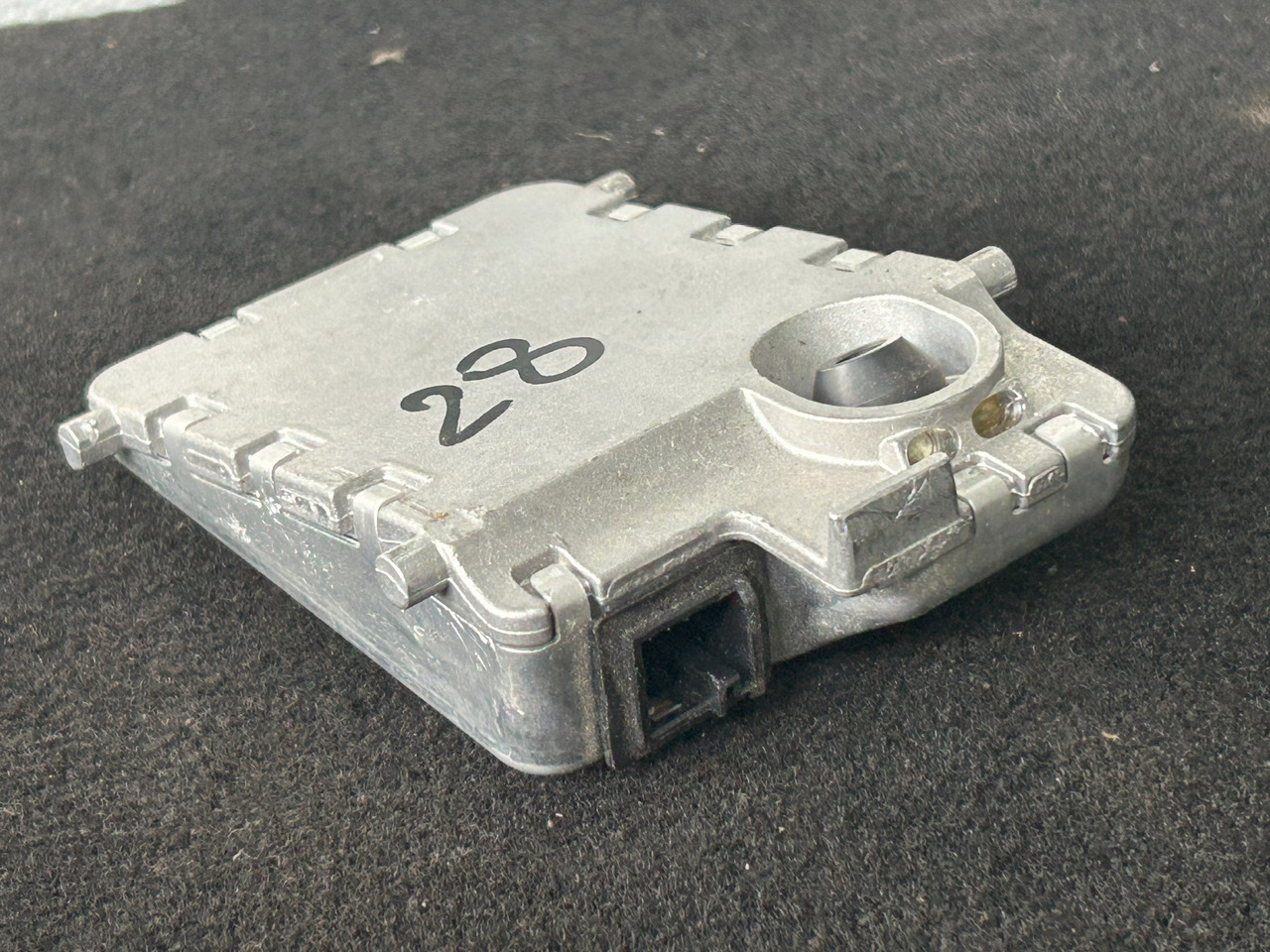 MERCEDES-BENZ ACTROS MP4 WINDSCREEN CAMERA LANE ASSISTANT - 센서 : 사진 4 MERCEDES-BENZ ACTROS MP4 WINDSCREEN CAMERA LANE ASSISTANT - 센서 : 사진 4