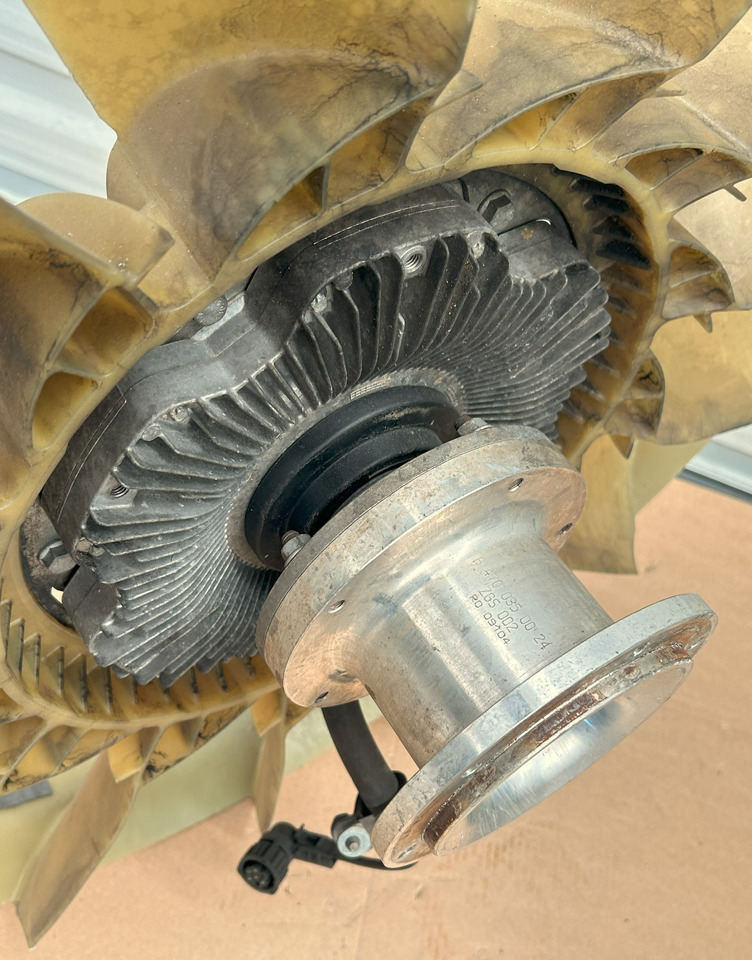MERCEDES-BENZ VISCOT CLUTCH + FAN ACTROS MP4 - 팬 트럭 용 : 사진 4 MERCEDES-BENZ VISCOT CLUTCH + FAN ACTROS MP4 - 팬 트럭 용 : 사진 4