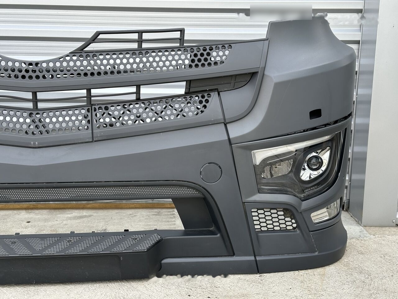Mercedes-Benz ACTROS MP4 MP5 A9618203159 A9618203059 Mercedes-Benz A 9608801690 A9618203159 A9618203059 - 범퍼 트럭 용 : 사진 4 Mercedes-Benz ACTROS MP4 MP5 A9618203159 A9618203059 Mercedes-Benz A 9608801690 A9618203159 A9618203059 - 범퍼 트럭 용 : 사진 4