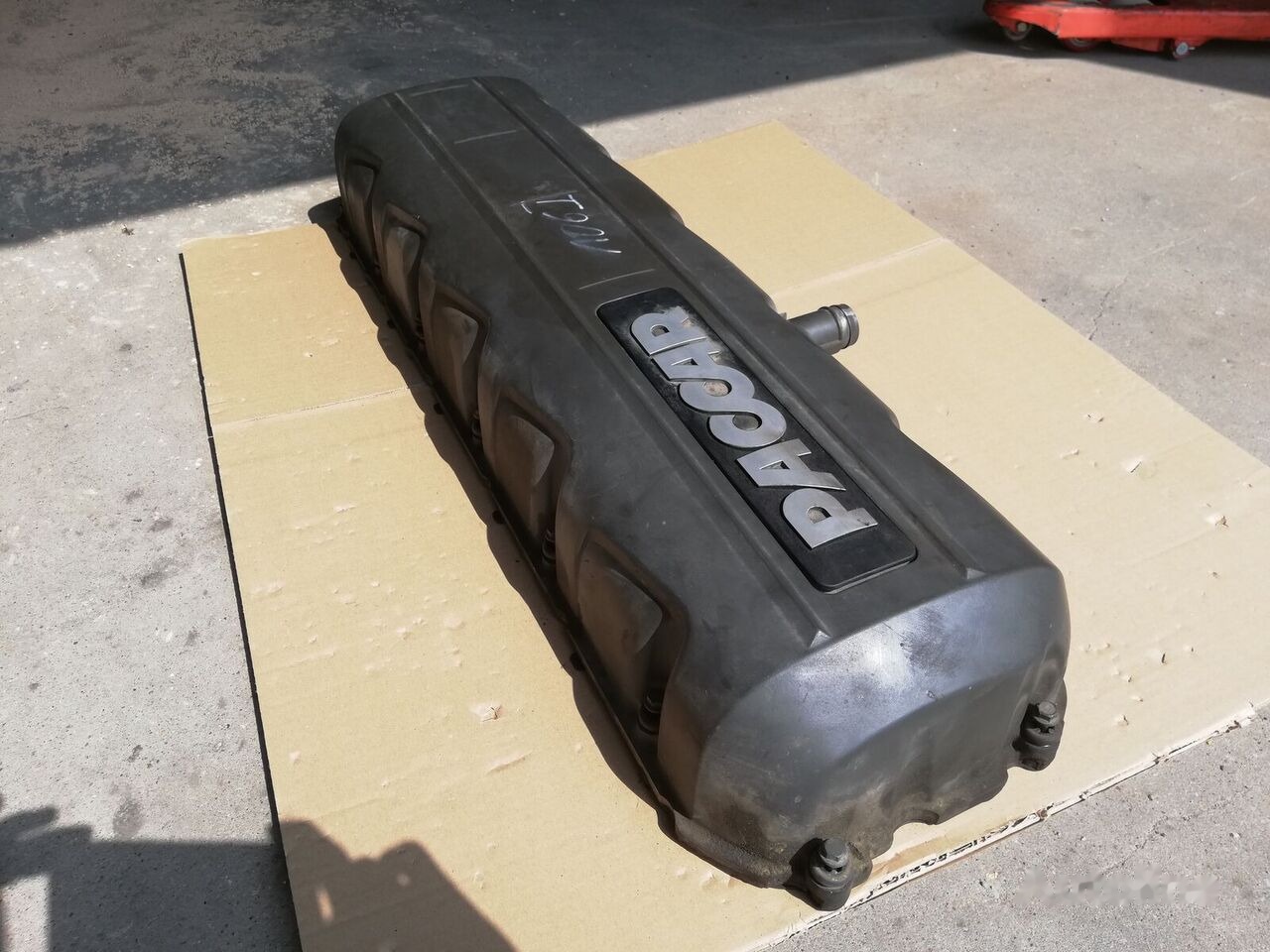 Pokrywa Osłona Głowicy Silnika Zaworów 1885471 DAF XF 106 truck - 엔진 및 부품 트럭 용 : 사진 3 Pokrywa Osłona Głowicy Silnika Zaworów 1885471 DAF XF 106 truck - 엔진 및 부품 트럭 용 : 사진 3