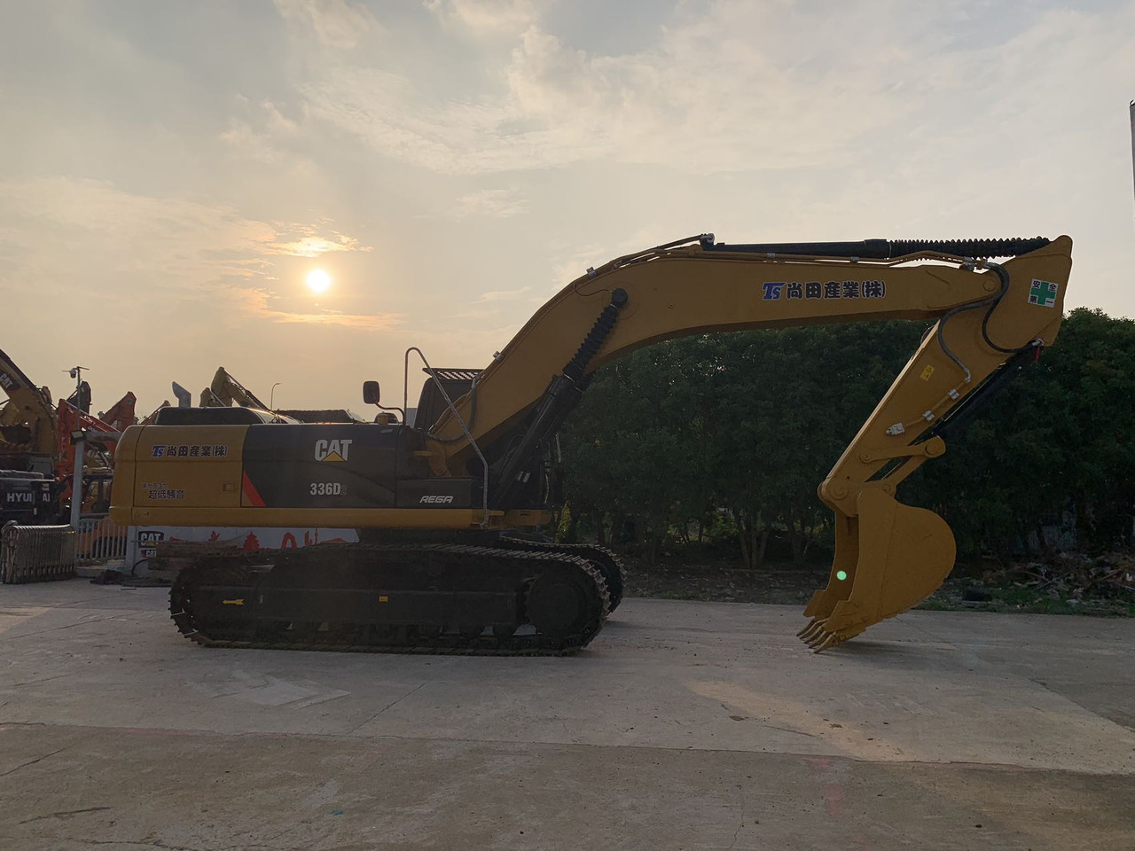 Caterpillar 36 ton Excavator CAT 336D, 336DL Mining Equipment - 크롤러 굴삭기 : 사진 1 Caterpillar 36 ton Excavator CAT 336D, 336DL Mining Equipment - 크롤러 굴삭기 : 사진 1