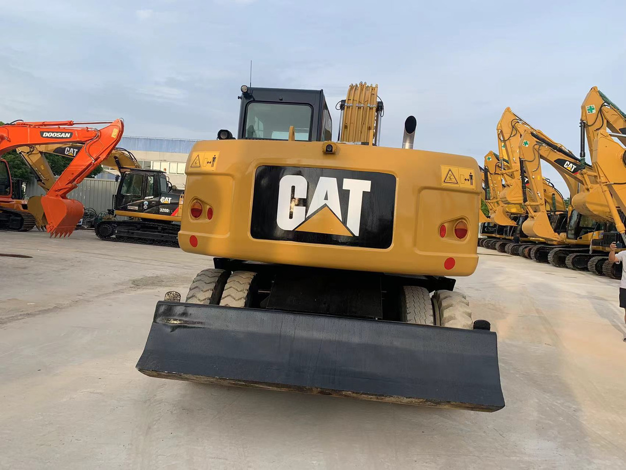 Caterpillar M315D Wheel Excavator Moving by Tires - 휠 굴삭기 : 사진 4 Caterpillar M315D Wheel Excavator Moving by Tires - 휠 굴삭기 : 사진 4