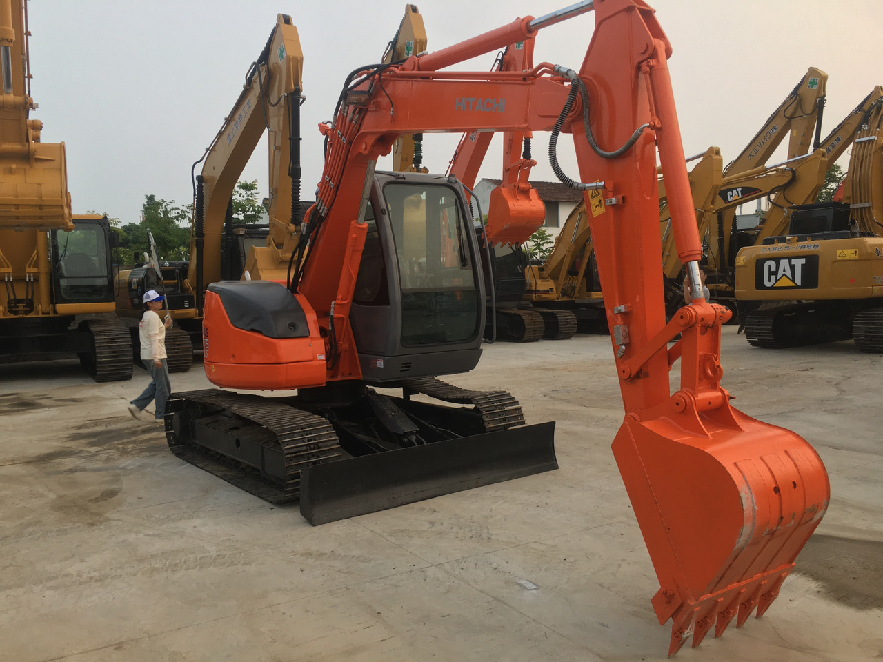 Hitachi Used Excavator Hitachi ZX75 Small Excavator for Sale - 크롤러 굴삭기 : 사진 2 Hitachi Used Excavator Hitachi ZX75 Small Excavator for Sale - 크롤러 굴삭기 : 사진 2