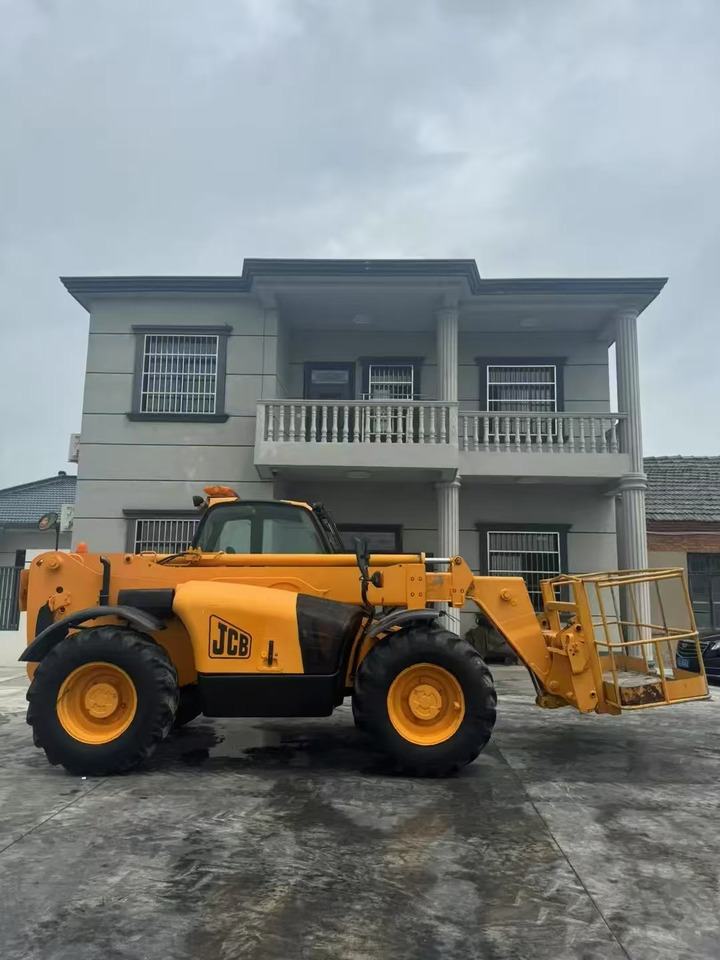 JCB 535-95 Secondhand Telehandler 3 section Telescopic Boom - 텔레스코픽 핸들러 : 사진 4 JCB 535-95 Secondhand Telehandler 3 section Telescopic Boom - 텔레스코픽 핸들러 : 사진 4