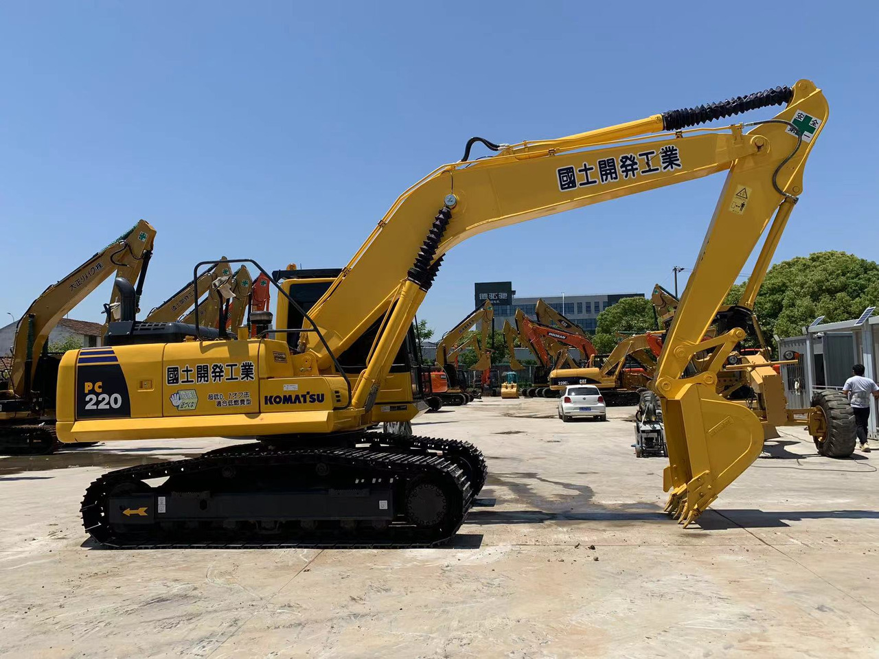 Komatsu Excavator PC220 Good Condition 22 ton Digger - 크롤러 굴삭기 : 사진 2 Komatsu Excavator PC220 Good Condition 22 ton Digger - 크롤러 굴삭기 : 사진 2