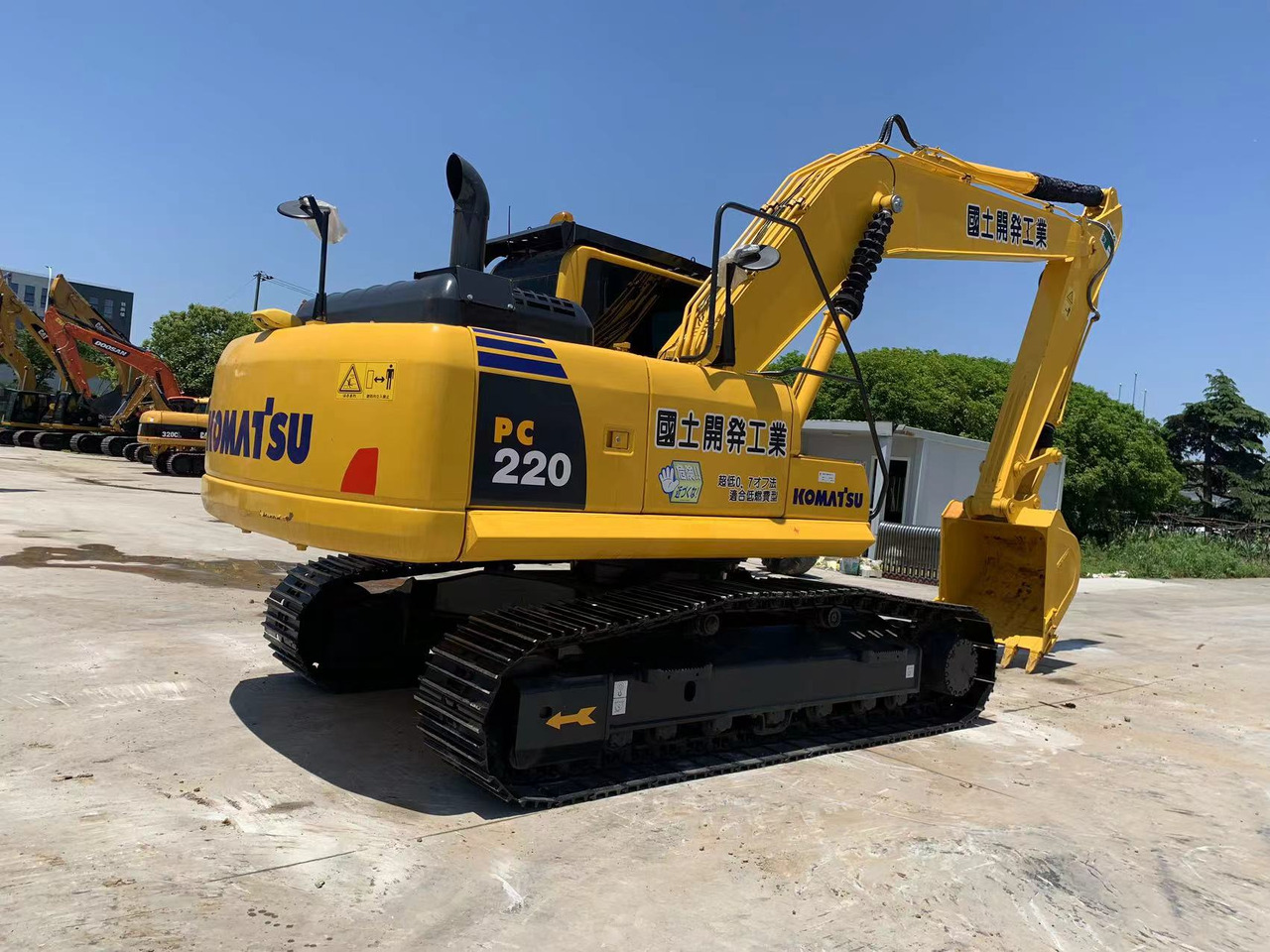 Komatsu Excavator PC220 Good Condition 22 ton Digger - 크롤러 굴삭기 : 사진 4 Komatsu Excavator PC220 Good Condition 22 ton Digger - 크롤러 굴삭기 : 사진 4