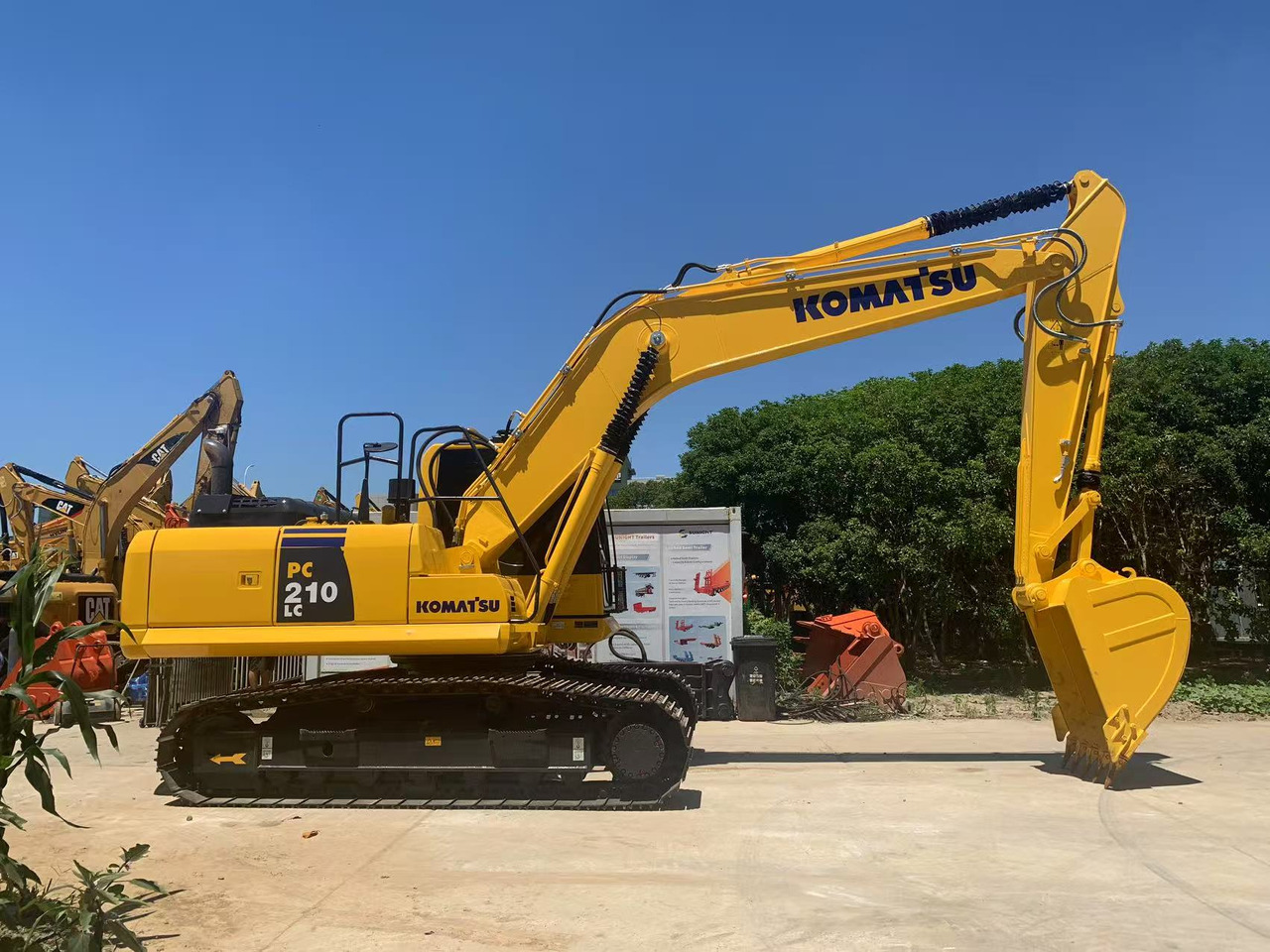 Komatsu PC210 Tracked Excavator 21 ton Construction Excavator - 크롤러 굴삭기 : 사진 1 Komatsu PC210 Tracked Excavator 21 ton Construction Excavator - 크롤러 굴삭기 : 사진 1