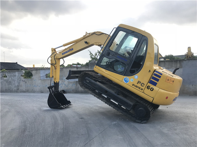 Komatsu PC60 Excavator 6 ton Small Digger Made in Japan - 크롤러 굴삭기 : 사진 1 Komatsu PC60 Excavator 6 ton Small Digger Made in Japan - 크롤러 굴삭기 : 사진 1