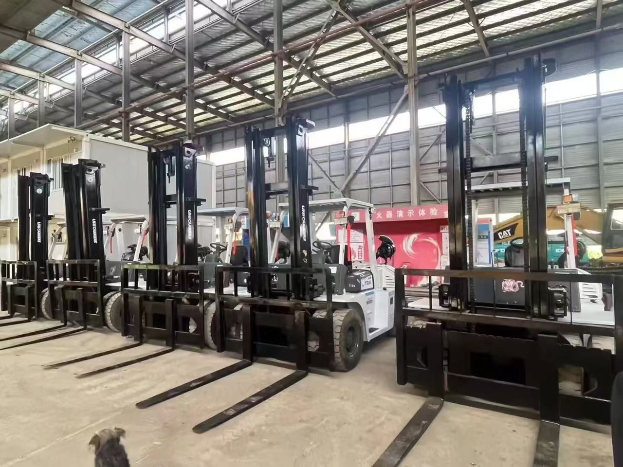 TCM 10 ton Diesel Forklift FD100 with Fork Positioner - 디젤 지게차 : 사진 2 TCM 10 ton Diesel Forklift FD100 with Fork Positioner - 디젤 지게차 : 사진 2