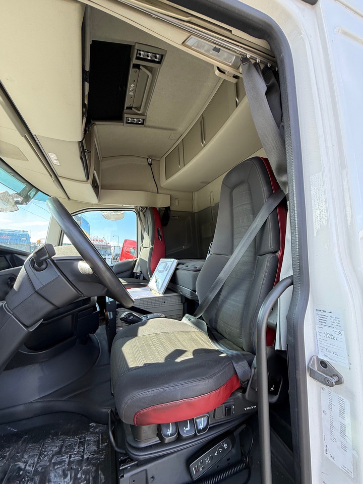 Volvo FH 500 6x2 - 트랙터 유닛 : 사진 5 Volvo FH 500 6x2 - 트랙터 유닛 : 사진 5