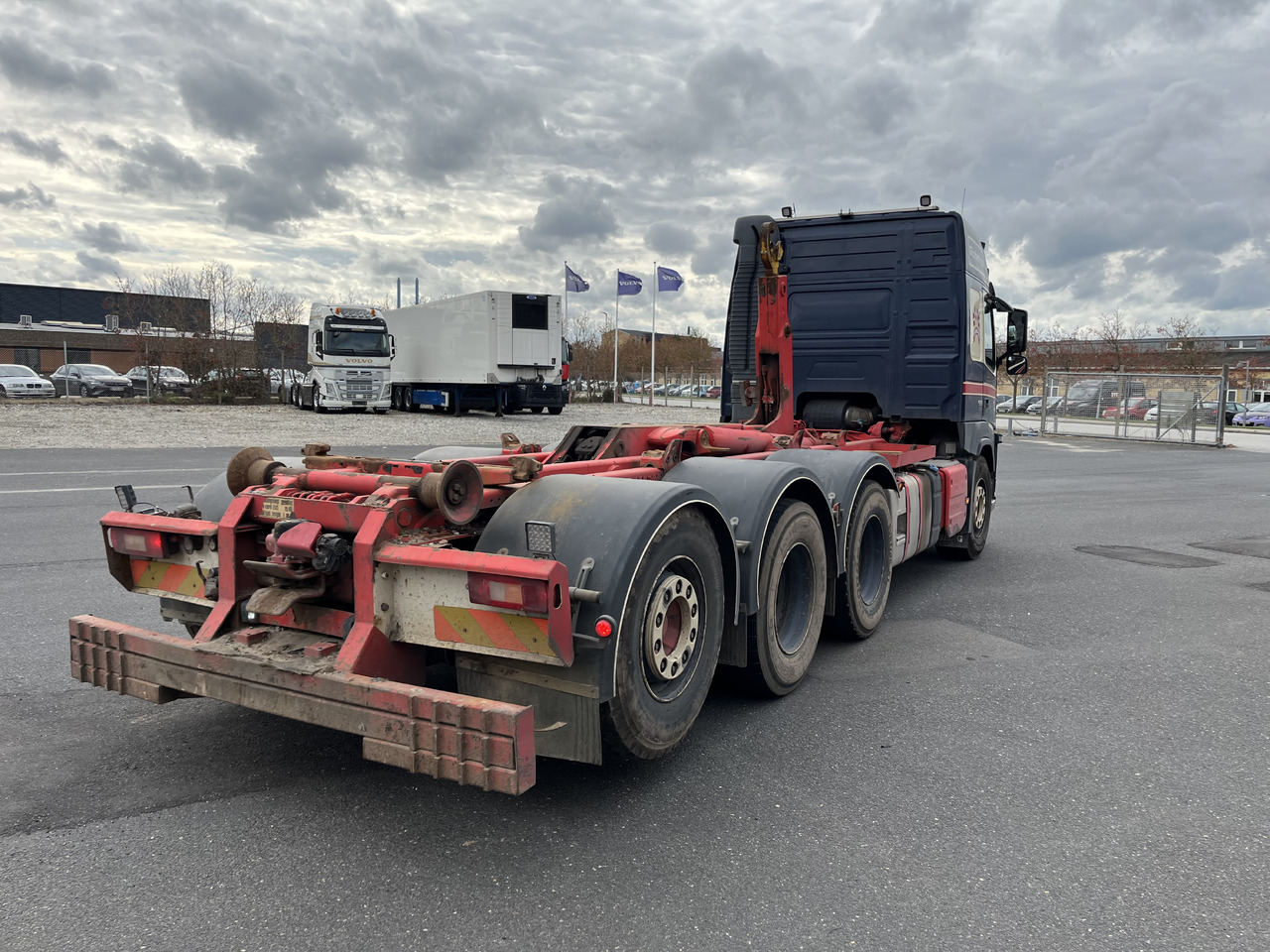 Volvo FM 500 8x4 - 후크 리프트 트럭 : 사진 4 Volvo FM 500 8x4 - 후크 리프트 트럭 : 사진 4