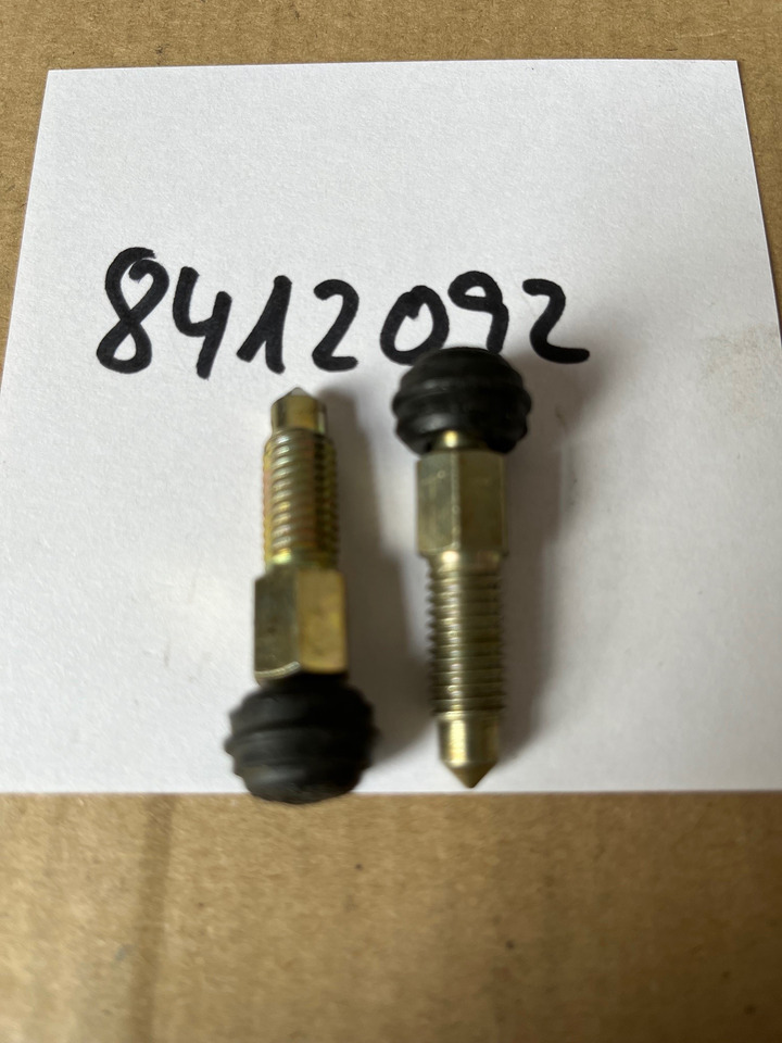 O&K CNH Valve 8412092 - 예비 부속 건설기계 용 : 사진 2 O&K CNH Valve 8412092 - 예비 부속 건설기계 용 : 사진 2