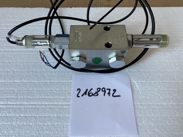 O&K Terex RH120 6030 Distributor 2168972 1466647 534-8601 6003698 4077744 483-2162 6003707 4042723 535-4452 6003699 1457645 533-8229 - 예비 부속 : 사진 2 O&K Terex RH120 6030 Distributor 2168972 1466647 534-8601 6003698 4077744 483-2162 6003707 4042723 535-4452 6003699 1457645 533-8229 - 예비 부속 : 사진 2