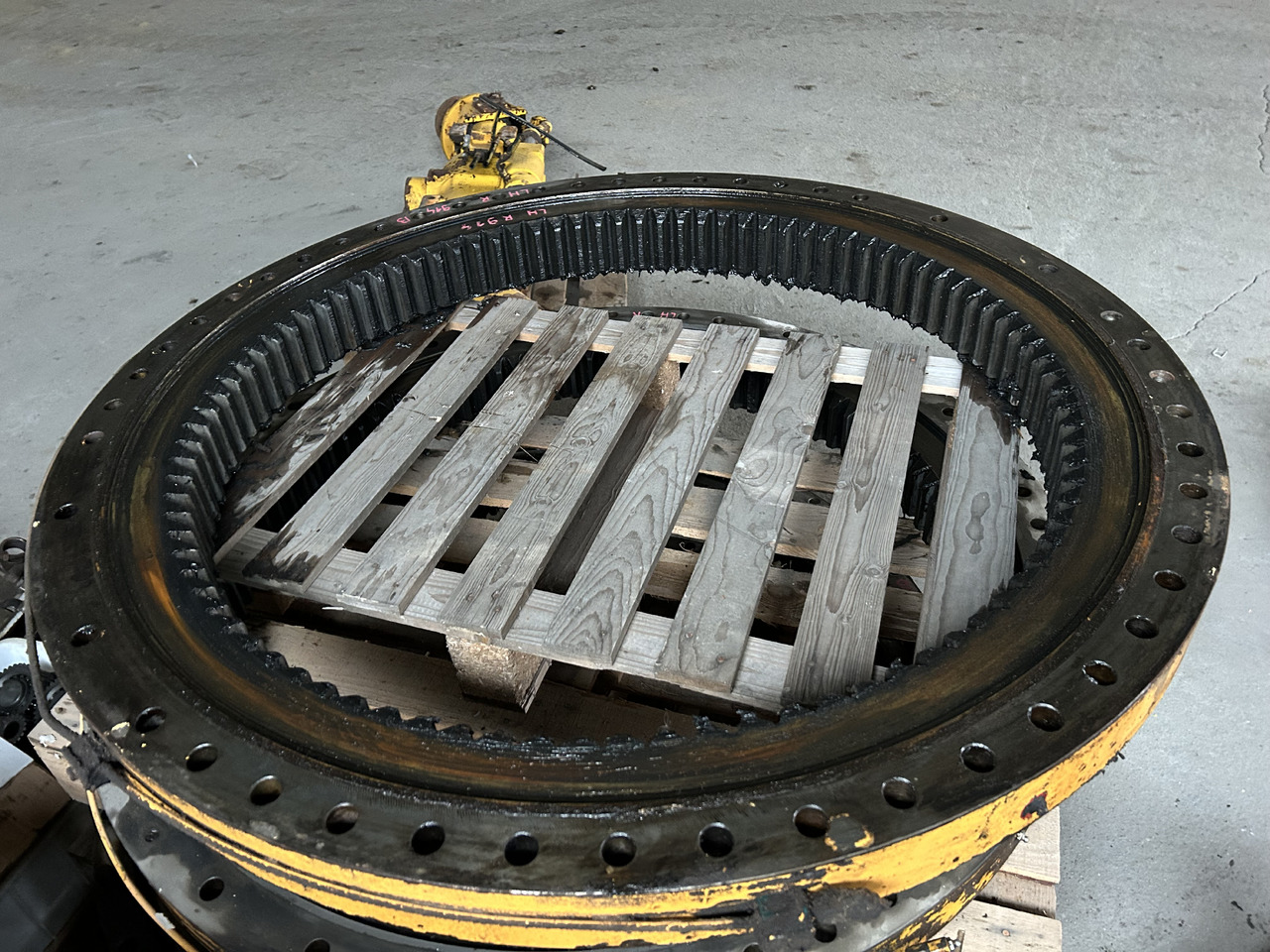 Liebherr R914, R924 - 선회 링 굴착기 용 : 사진 1 Liebherr R914, R924 - 선회 링 굴착기 용 : 사진 1