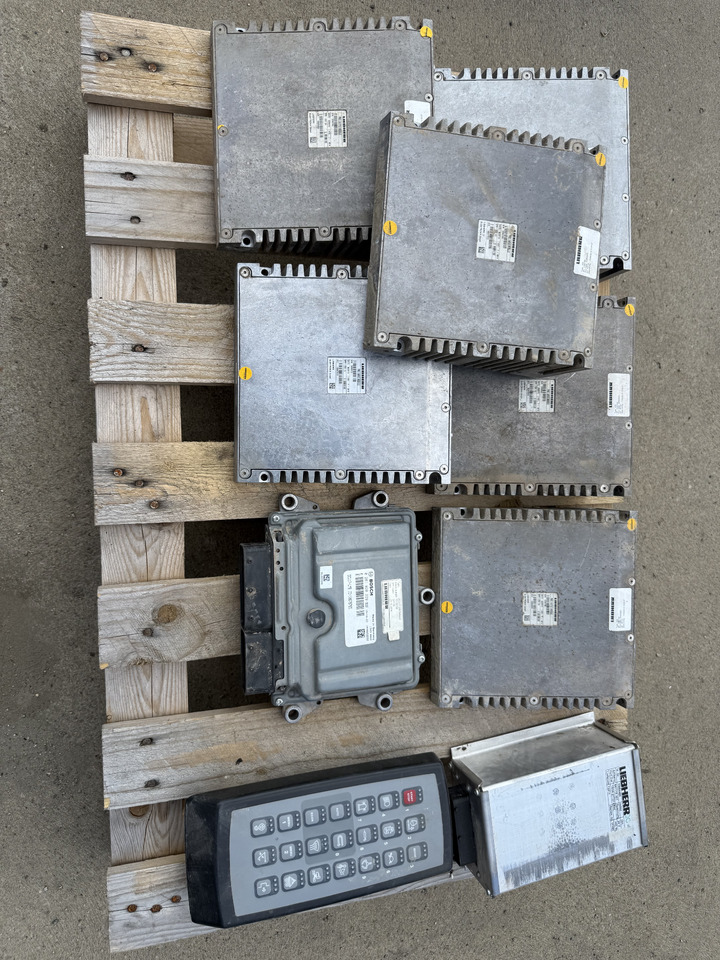 Liebherr R926 - ECU 크롤러 굴삭기 용 : 사진 1 Liebherr R926 - ECU 크롤러 굴삭기 용 : 사진 1