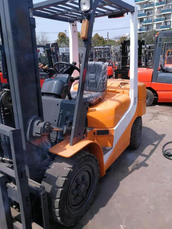 TCM FD30T6 - 지게차 : 사진 2 TCM FD30T6 - 지게차 : 사진 2