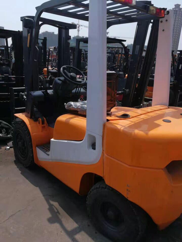TCM FD30T6 - 지게차 : 사진 4 TCM FD30T6 - 지게차 : 사진 4