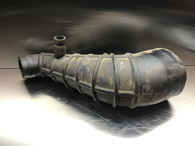 Liebherr Air Filter Hose - 공기 흡입 파이프 : 사진 2 Liebherr Air Filter Hose - 공기 흡입 파이프 : 사진 2