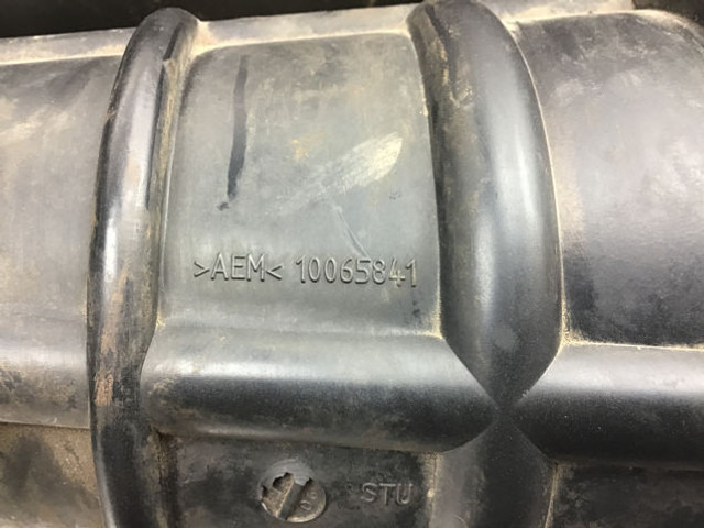 Liebherr Air Filter Hose - 공기 흡입 파이프 : 사진 4 Liebherr Air Filter Hose - 공기 흡입 파이프 : 사진 4