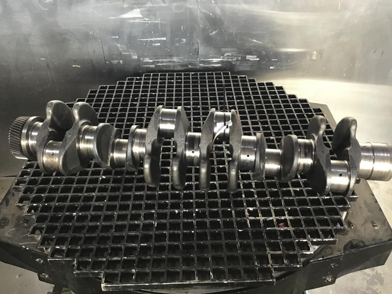 Liebherr D936 - 크랭크 샤프트 : 사진 3 Liebherr D936 - 크랭크 샤프트 : 사진 3