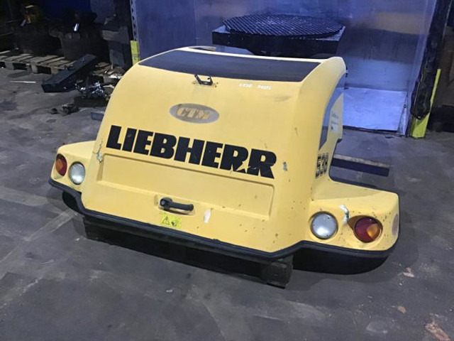 Liebherr Engine Hood - 차양 : 사진 1 Liebherr Engine Hood - 차양 : 사진 1