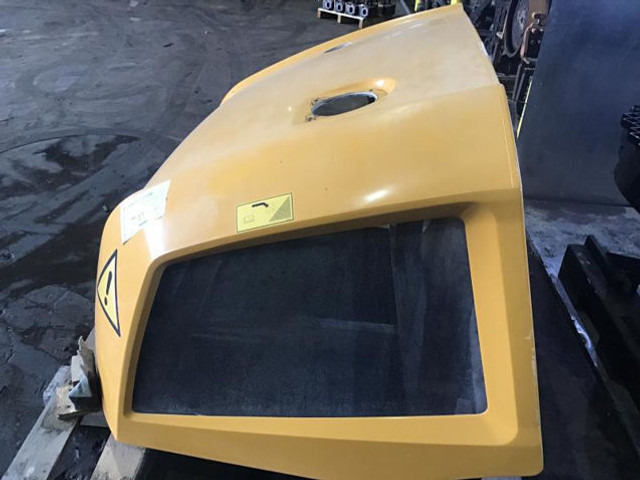 Liebherr Engine Hood - 차양 : 사진 1 Liebherr Engine Hood - 차양 : 사진 1