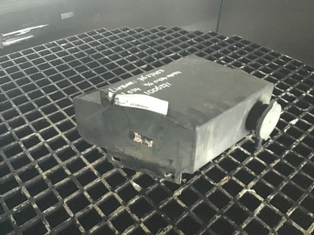 Liebherr Equalizing Reservoir - 팽창 탱크 : 사진 3 Liebherr Equalizing Reservoir - 팽창 탱크 : 사진 3