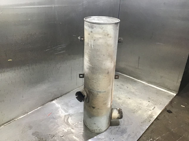 Liebherr Exhaust Silencer - 머플러 : 사진 4 Liebherr Exhaust Silencer - 머플러 : 사진 4