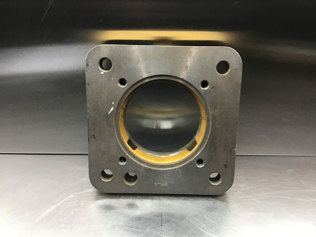 Liebherr LIEBHERR Bearing Flance - 서스펜션 : 사진 1 Liebherr LIEBHERR Bearing Flance - 서스펜션 : 사진 1