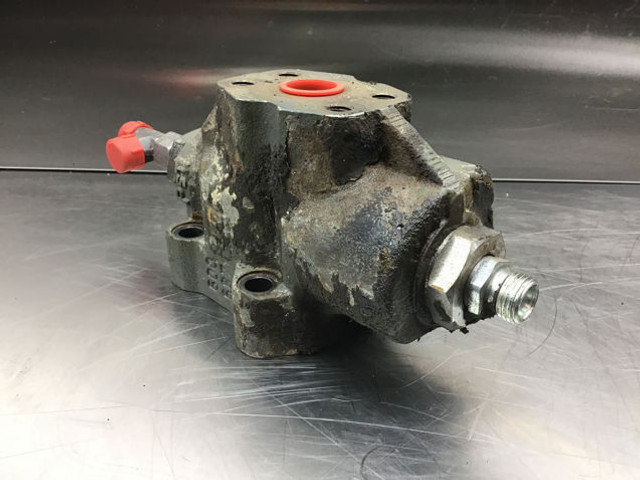Liebherr Non Return valve - 밸브 : 사진 1 Liebherr Non Return valve - 밸브 : 사진 1