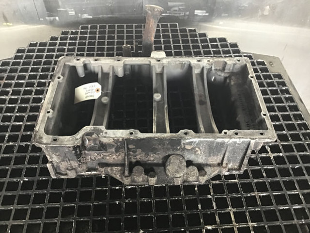 Liebherr Oil Sump - 오일 필터 : 사진 1 Liebherr Oil Sump - 오일 필터 : 사진 1