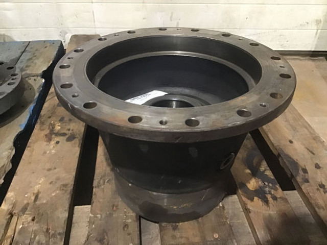 Liebherr Output Shaft Housing - 휠 허브 : 사진 1 Liebherr Output Shaft Housing - 휠 허브 : 사진 1