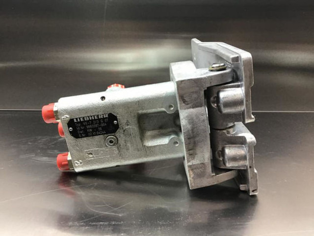 Liebherr Pilot Control Unit - 페달 : 사진 3 Liebherr Pilot Control Unit - 페달 : 사진 3