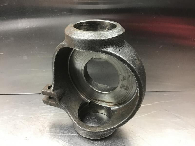 Liebherr R912 Li / A912 Li / A924 li / A914 Li / A922 Li / A914B Li / R914 / R924 / R922 Li / R912 LC - 스티어링 너클 : 사진 1 Liebherr R912 Li / A912 Li / A924 li / A914 Li / A922 Li / A914B Li / R914 / R924 / R922 Li / R912 LC - 스티어링 너클 : 사진 1