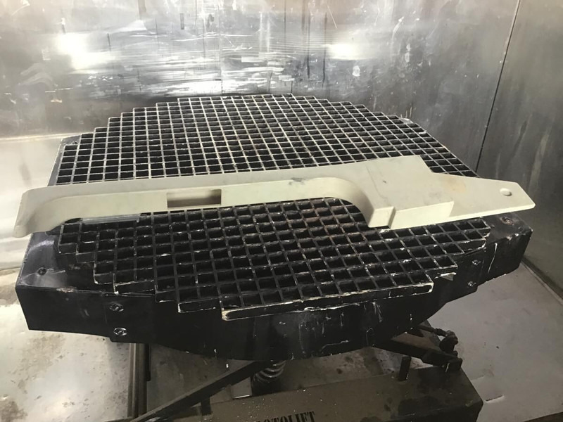 Liebherr R914STD / R914HDSL / R914B / R914 EW / R904 / R924 B / R934 / R934B / R954B / R964B / R974B / R974 - 공기 흡입 파이프 : 사진 2 Liebherr R914STD / R914HDSL / R914B / R914 EW / R904 / R924 B / R934 / R934B / R954B / R964B / R974B / R974 - 공기 흡입 파이프 : 사진 2