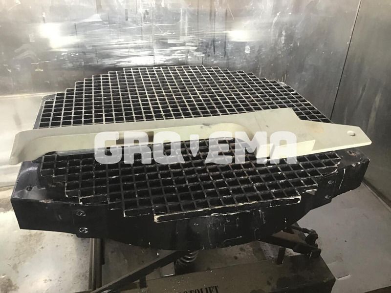 Liebherr R914STD / R914HDSL / R914B / R914 EW / R904 / R924 B / R934 / R934B / R954B / R964B / R974B / R974 - 공기 흡입 파이프 : 사진 3 Liebherr R914STD / R914HDSL / R914B / R914 EW / R904 / R924 B / R934 / R934B / R954B / R964B / R974B / R974 - 공기 흡입 파이프 : 사진 3