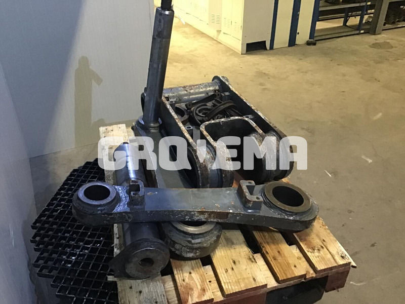 Liebherr R946 LC / R946 NLC / R950 LC-V / R954C / R956 / R974C / R956 LC - 퀵 커플러 : 사진 4 Liebherr R946 LC / R946 NLC / R950 LC-V / R954C / R956 / R974C / R956 LC - 퀵 커플러 : 사진 4