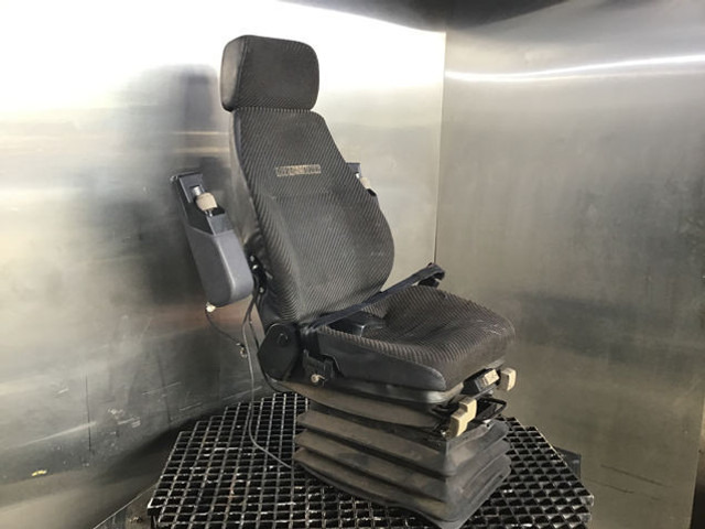 Liebherr Seating - 좌석 : 사진 2 Liebherr Seating - 좌석 : 사진 2