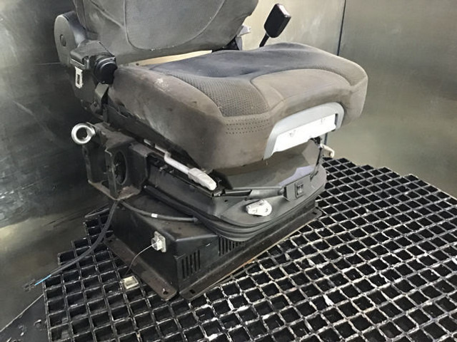 Liebherr Seating - 좌석 : 사진 3 Liebherr Seating - 좌석 : 사진 3