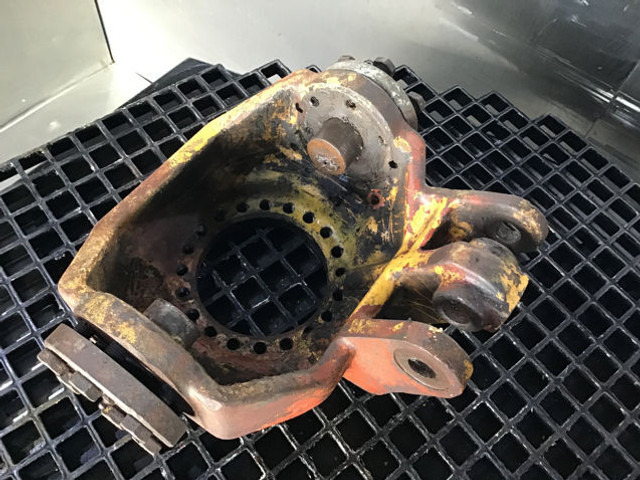 Liebherr Steering house left - 스티어링 너클 : 사진 3 Liebherr Steering house left - 스티어링 너클 : 사진 3