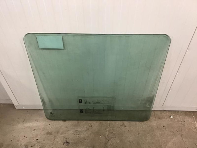 Liebherr Window Glass - 창문 및 부품 : 사진 4 Liebherr Window Glass - 창문 및 부품 : 사진 4
