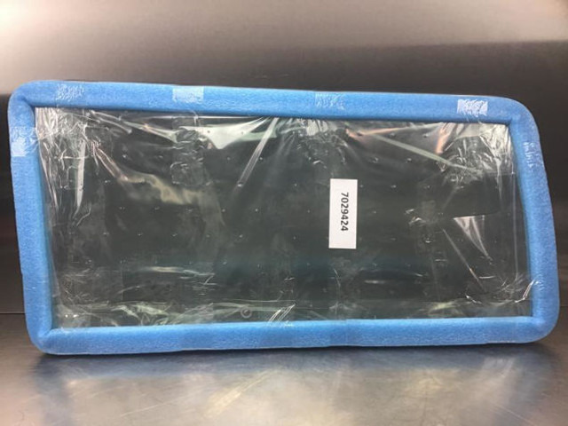 Liebherr Window Glass - 창문 및 부품 : 사진 2 Liebherr Window Glass - 창문 및 부품 : 사진 2