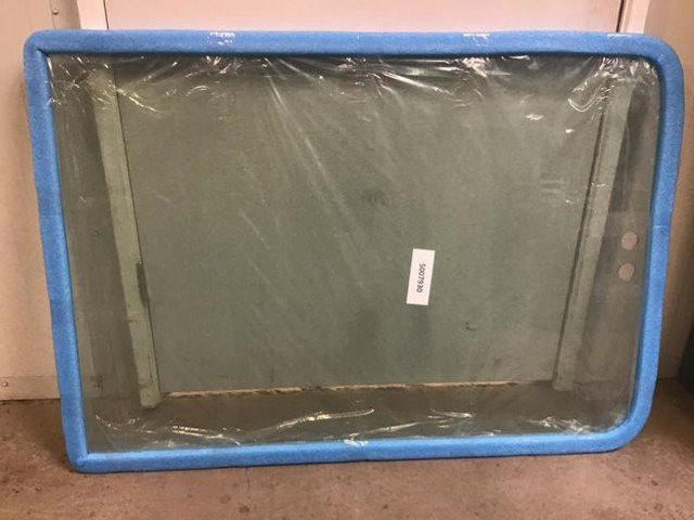 Liebherr Window Glass - 창문 및 부품 : 사진 3 Liebherr Window Glass - 창문 및 부품 : 사진 3