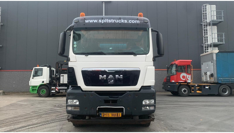 MAN TGS 35.360 Liebherr + 9M3 - 콘크리트 믹서 트럭 : 사진 2 MAN TGS 35.360 Liebherr + 9M3 - 콘크리트 믹서 트럭 : 사진 2