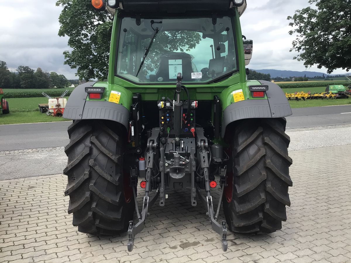 Fendt 211 Vario (FendtONE) - 장궤형 트랙터 : 사진 4 Fendt 211 Vario (FendtONE) - 장궤형 트랙터 : 사진 4