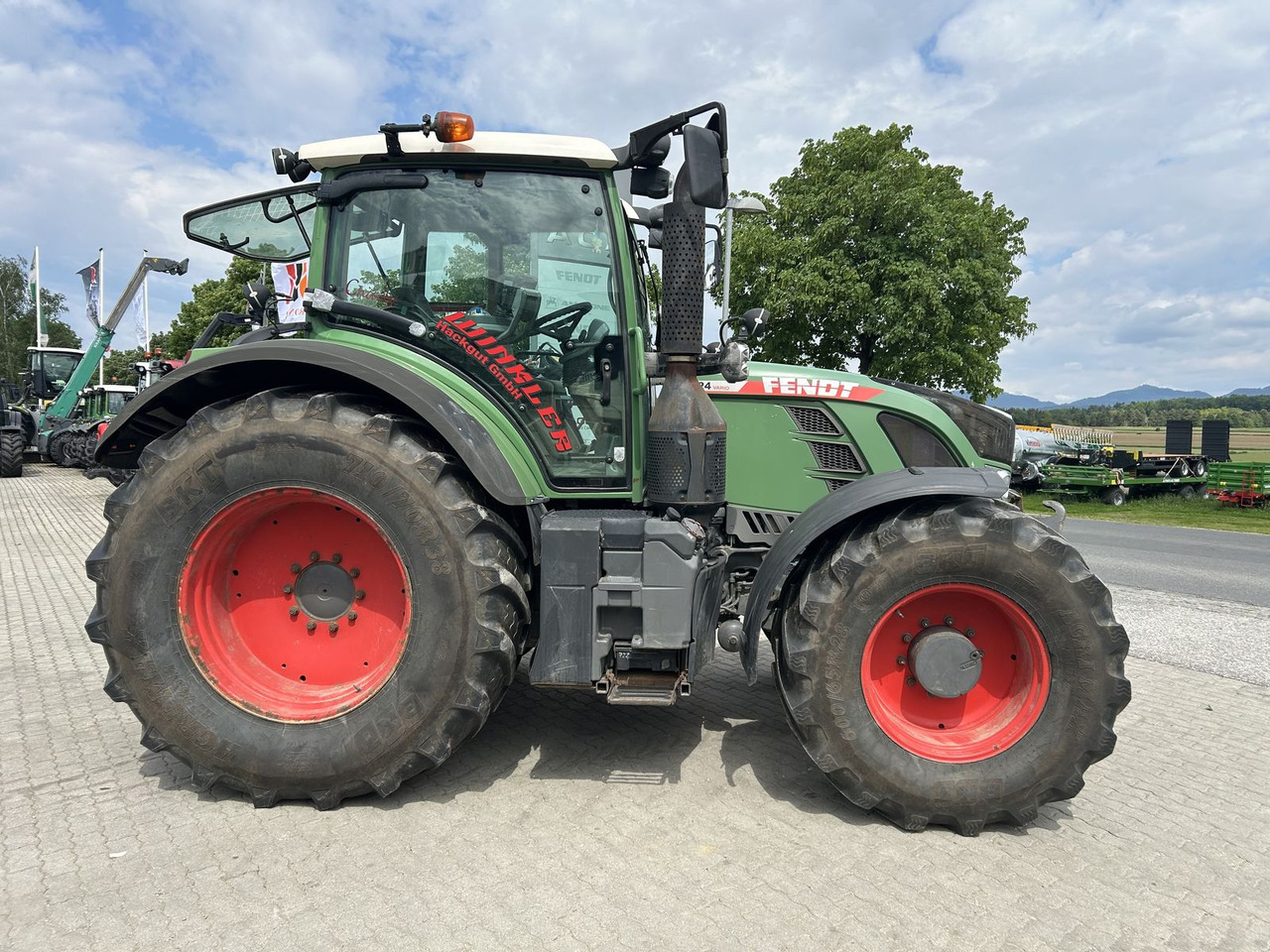 Fendt 724 Vario - 장궤형 트랙터 : 사진 2 Fendt 724 Vario - 장궤형 트랙터 : 사진 2