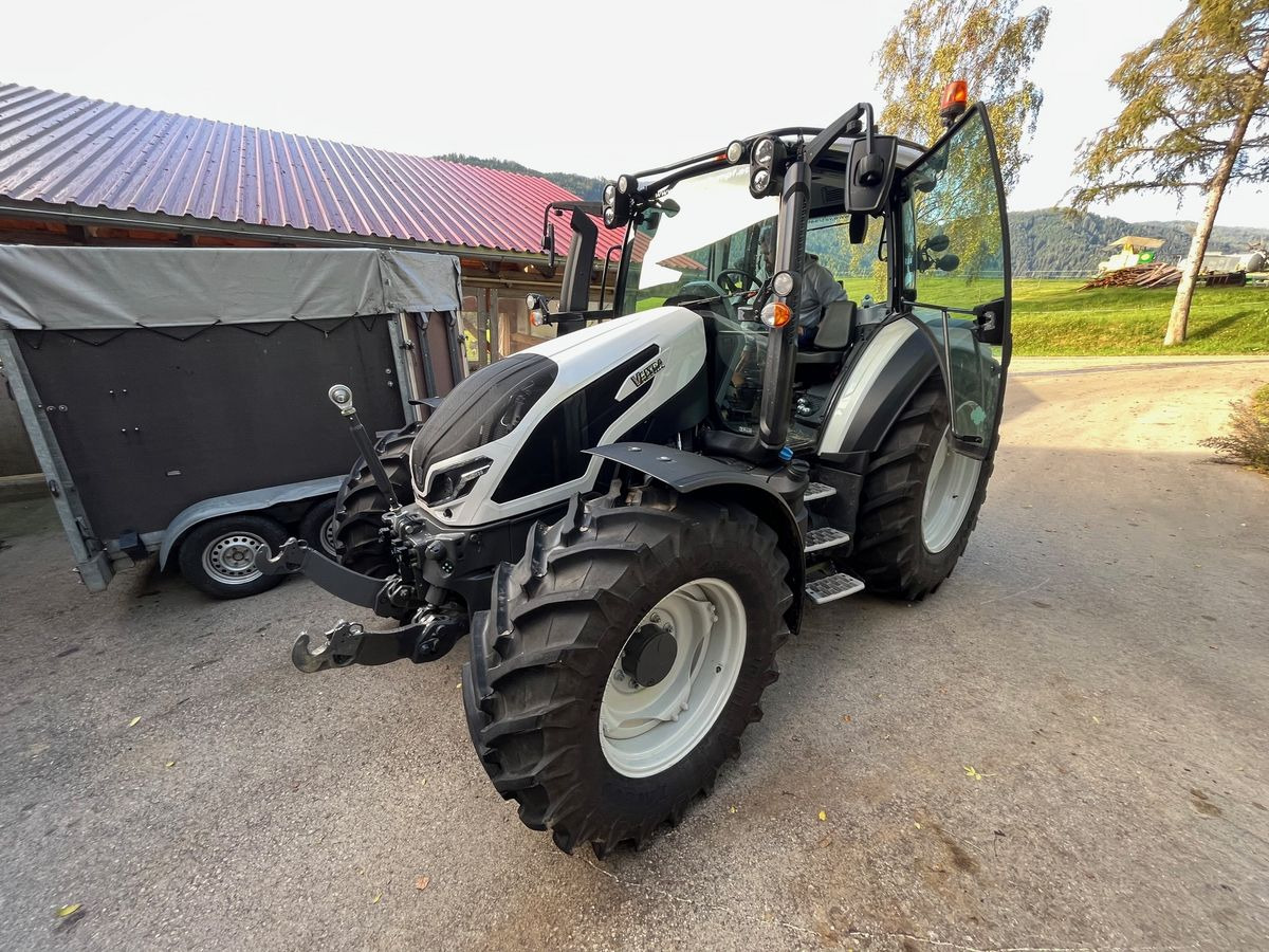 Valtra G135 VERSU - 장궤형 트랙터 : 사진 2 Valtra G135 VERSU - 장궤형 트랙터 : 사진 2