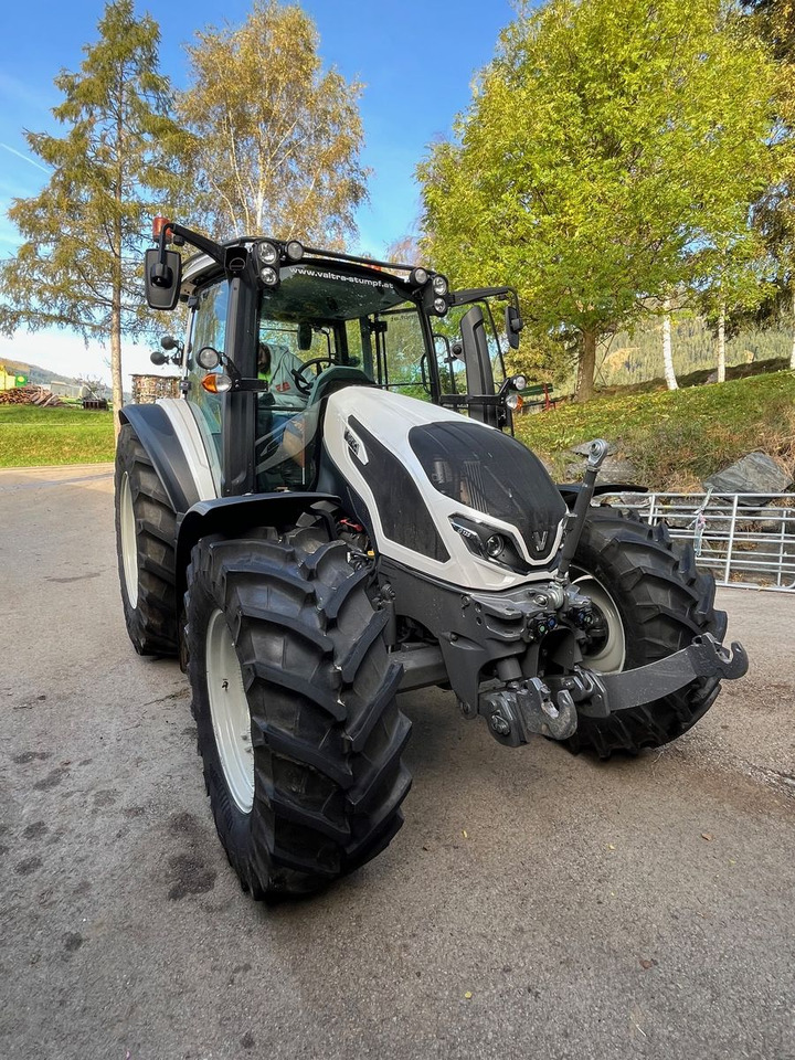 Valtra G135 VERSU - 장궤형 트랙터 : 사진 1 Valtra G135 VERSU - 장궤형 트랙터 : 사진 1
